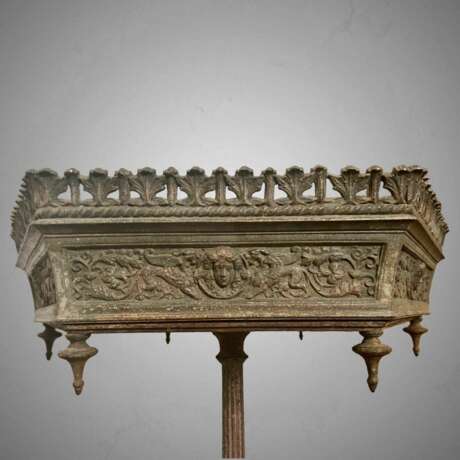 19th Century Large Hexagonal Bronze Jardiniere in the Style of Victor Paillard Bronze Louis-Philippe Carl X 19th century - photo 9