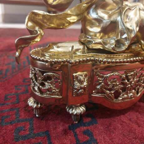 19th Century Pair of Putti Andirons in Gilt Bronze Bronce 19th century - photo 9