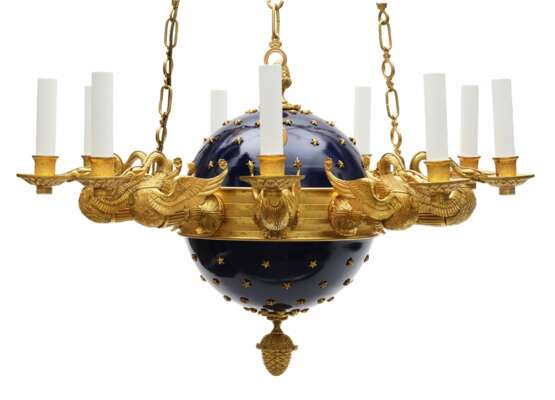 Impressive chandelier in Empire style. Russia. 19th century. Gilded bronze Empire 19th century - photo 3