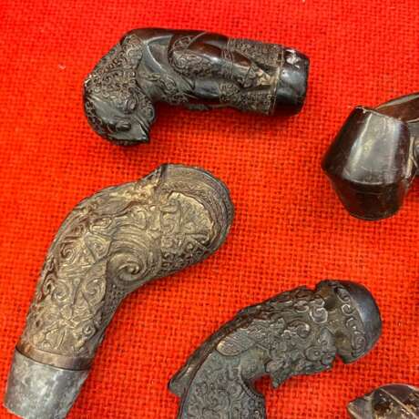 Collection of Kriss Handles Java Indonesia Late 18th Early 19th Century Bois laqué Other style Late 18th century - photo 16