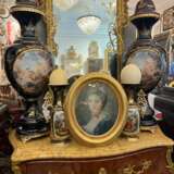 Portrait of a young woman in an gilt oval frame pastel drawing 18th century oil painting 18th century - photo 2