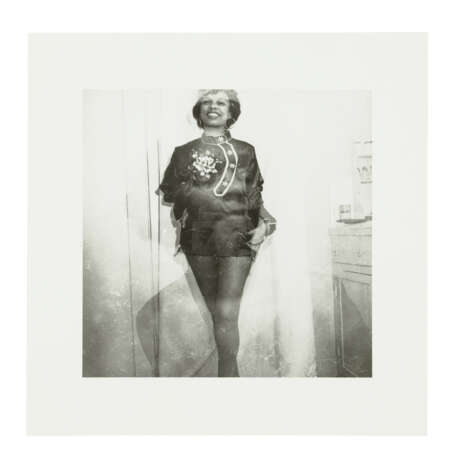 LORNA SIMPSON (B. 1960) - photo 2