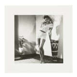 LORNA SIMPSON (B. 1960) - photo 7