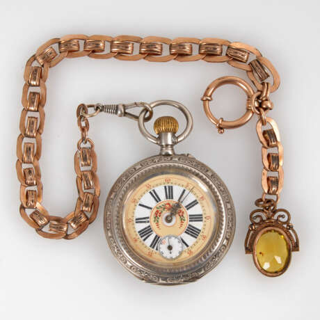 Dekorative Taschenuhr mit Uhrenkette. - фото 1