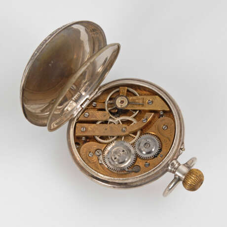 Dekorative Taschenuhr mit Uhrenkette. - фото 3
