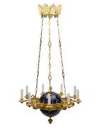 Bronze doré. Lustre impressionnant de style Empire. Russie. 19&egrave;me si&egrave;cle. 