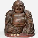 Figur des Budai aus Holz mit Lackauflage und Vergoldung - photo 1