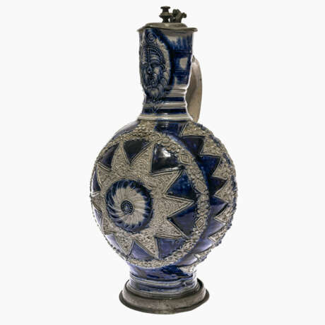 A narrow-neck jug with lid. Westerwald, 2nd half of the 17th century - photo 1