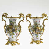A pair of rare vases with gilt bronze mounts. Meissen, circa 1770 - photo 1
