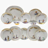 A 42-piece "1001 Nights" dinner service. Meissen, 2nd half of the 20th century, design: Ludwig Zepner 1966/67 (form number 2394), decoration: Prof. Heinz Werner (decor number 680710) - photo 1