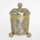 Kugelfuß-Deckelbecher. Augsburg um 1690 Johann Wagner (1646-1724, Meister 1667) - Foto 1
