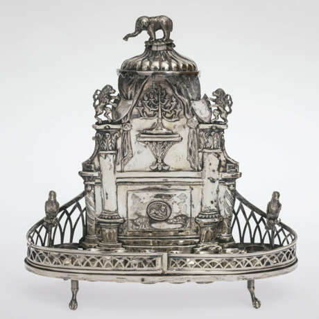 Hanukkah menorah. Augsburg, 1818, Johann Sigmund Christeiner (1776-1831, master 1800) - фото 1