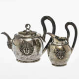 A teapot and milk-/ water jug. Nuremberg, circa 1820/30, Johann Samuel Schönberg, also Schoenberg (1776-1852 Nuremberg, 1805 master) - photo 1