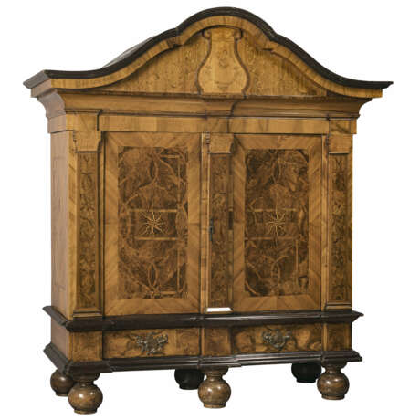 A cupboard. Lübeck, 2nd half of the 18th century - photo 2