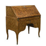 A bureau de pente à caissons. France, mid 18th century - photo 2