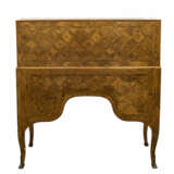 A bureau de pente à caissons. France, mid 18th century - photo 4
