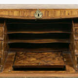 A bureau de pente à caissons. France, mid 18th century - photo 5