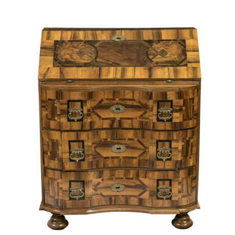 A small bureau. In the style of the 18th century - фото 2