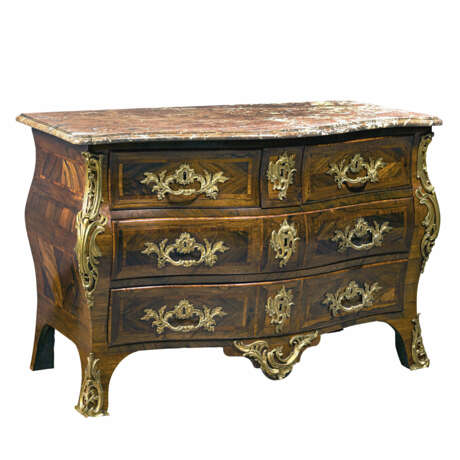 A commode. France, 18th century - фото 2