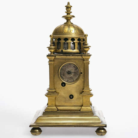 A tabernacle clock. South German, probably 2nd half of the 17th century - photo 3