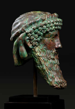 A ROMAN ARCHAISTIC BRONZE HERM HEAD OF HERMES PROPYLAIOS - Foto 2