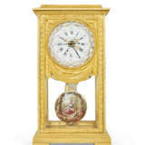 A LOUIS XVI ORMOLU MONTH-GOING MEAN AND SOLAR TIME MANTEL REGULATOR WITH REMONTOIRE - Foto 1