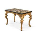 A PAIR OF GEORGE I GILT-GESSO AND SPECIMEN MARBLE SIDE TABLES - Foto 5