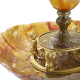 AN ORMOLU AND SILVER-GILT MOUNTED CARVED AGATE EWER AND BASIN - фото 5