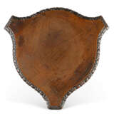 A PAIR OF GEORGE III MAHOGANY TORCHERES - фото 4