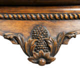 A GEORGE II GILT-LACQUERED-BRASS-MOUNTED PADOUK WINE COOLER - фото 4