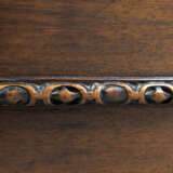 A GEORGE II GILT-LACQUERED-BRASS-MOUNTED PADOUK WINE COOLER - фото 6