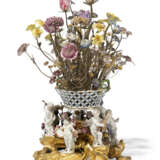 A LOUIS XV ORMOLU-MOUNTED MEISSEN AND VINCENNES PORCELAIN CENTREPIECE - фото 3