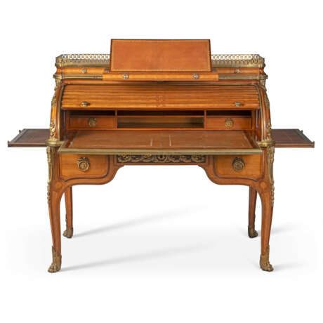 A LOUIS XVI ORMOLU-MOUNTED TULIPWOOD, AMARANTH, HAREWOOD, EBONY AND HOLLY BUREAU A CYLINDRE - photo 4