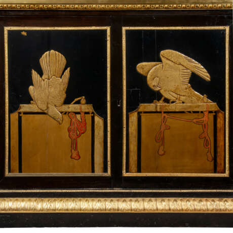 A PAIR OF LOUIS XVI ORMOLU-MOUNTED EBONY AND JAPANESE LACQUER SIDE CABINETS - photo 2