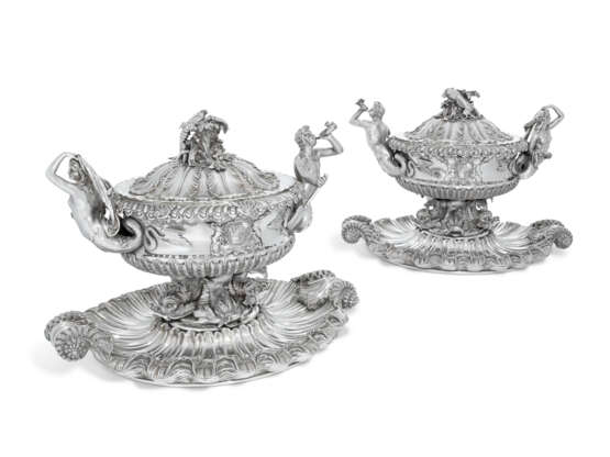 A PAIR OF GEORGE IV SILVER SOUP TUREENS, COVERS, LINERS AND STANDS FROM THE DUKE OF DEVONSHIRE`S GRAND SERVICE - photo 1