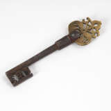 Barocker Schlüssel mit Bronzegriff. - Foto 1