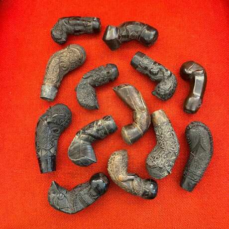Collection of Kriss Handles Java Indonesia Late 18th Early 19th Century Lacquered wood Other style Late 18th century - photo 9