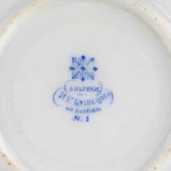 Tea pair from the Kuznetsov factory in Volkhov. 1880s.