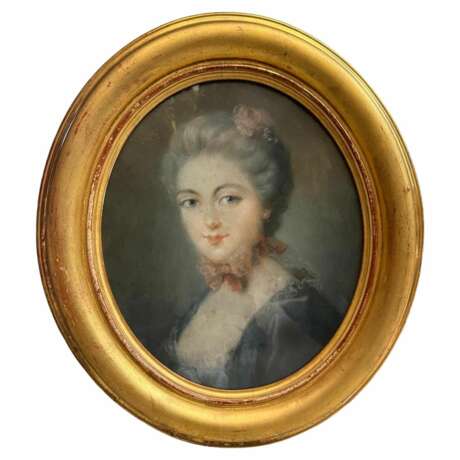 Portrait of a young woman in an gilt oval frame pastel drawing 18th century oil painting 18th century - Foto 1