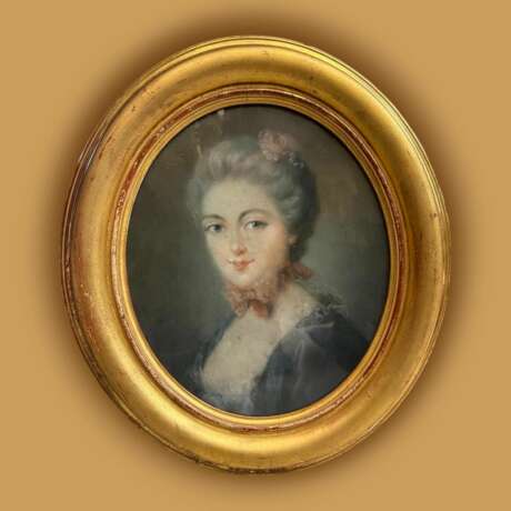 Portrait of a young woman in an gilt oval frame pastel drawing 18th century oil painting 18th century - Foto 5