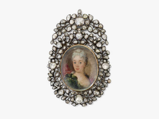 A pendant with miniature and diamond frame. Probably France, circa 1750-1760 - фото 1