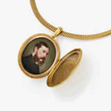 A locket with necklace. England, late 19th century. Locket probably Russia, W&E MIMPRISS - photo 2