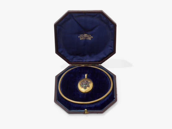 A locket with necklace. England, late 19th century. Locket probably Russia, W&E MIMPRISS - photo 4
