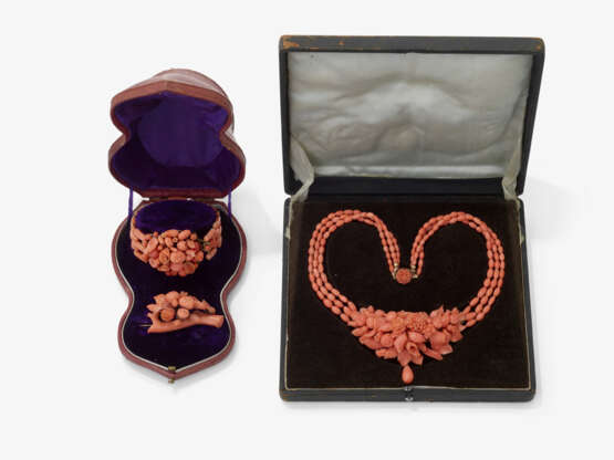 Parure bestehend aus Collier, Armband und Brosche mit geschnittenen Korallen. Italien, um 1850-1870 - Foto 5