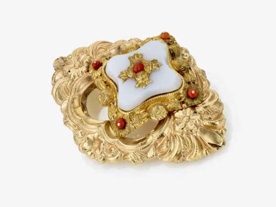 A bangle, a bracelet and a brooch. Including France, among others, 2nd half of the 19th century - photo 3