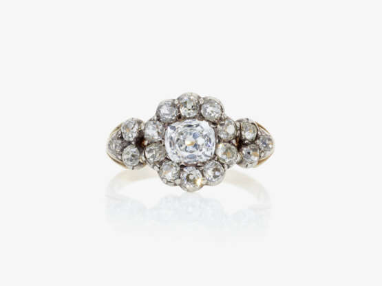 A ring with diamonds. Probably France, circa 1880 - photo 2