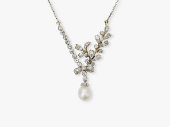 A necklace with diamonds and pearls. Circa 1915 - photo 1