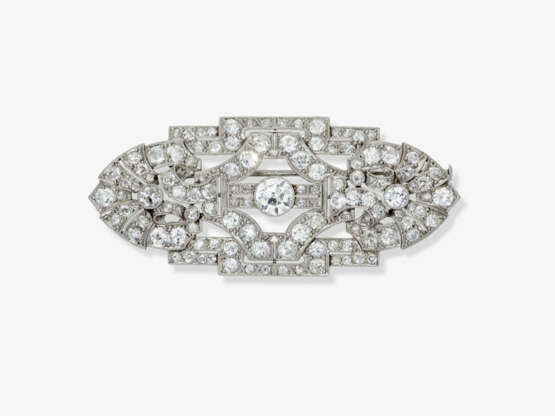 A historic plique brooch decorated with different diamond cuts. Argentina, Art deco, 1920-1930s - фото 1