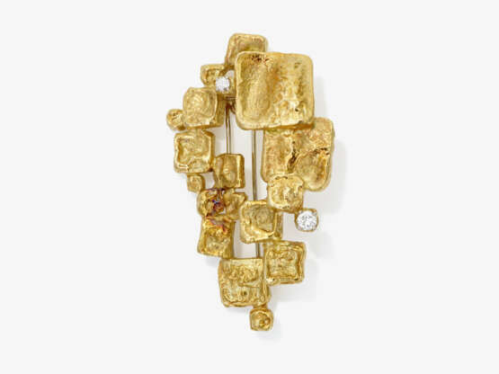 A parure consisting of a necklace, bracelet, brooch, pair of drop earrings, and a wristwatch. Switzerland and Germany, 1970s, necklace and wristwatch: OMEGA - photo 5