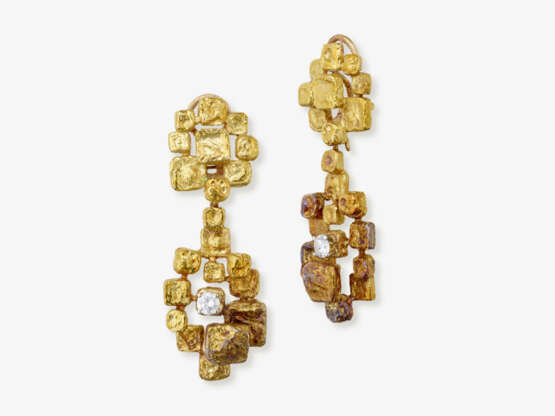A parure consisting of a necklace, bracelet, brooch, pair of drop earrings, and a wristwatch. Switzerland and Germany, 1970s, necklace and wristwatch: OMEGA - photo 6